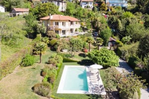 Stunning Italian Lakes villa with pool