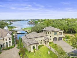 Boaters and Golfers Dream Luxury Lakeside Villa — Horseshoe Bay, TX — vacation rental