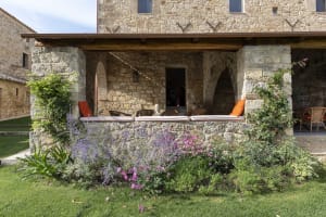 Contemporary luxury villa in Tuscany