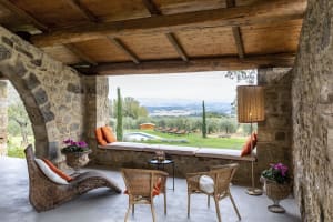 Contemporary luxury villa in Tuscany