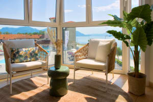 Lake Maggiore apartment with lake views