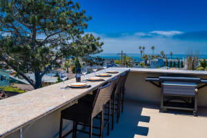 Surfside Charmer, Rooftop view, One Block to Beach, Pool, Spa — San Diego, CA — vacation rental