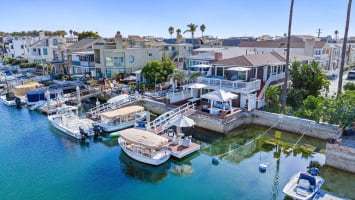 Stunning Bayfront Home w/ Epic Dock on Peninsula! — Newport Beach, CA — vacation rental