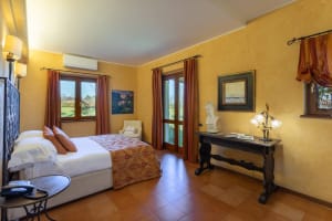 Four bedroom lakeside villa