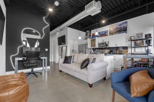 NEW Studio Sleeps 4 - 7 mins to Dwtn!