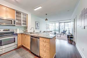 Sleek Modern Yorkville Suite