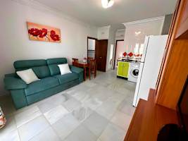 Alojamiento con balcón y espectaculares vistas al mar, totalmente equipado - image 1