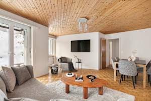 Timeless Alpine Stay, Terrace, Central Davos