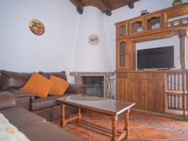 Chalet con Jardín y Barbacoa a 8 min de la Playa – Ideal Familias y Parejas - image 3