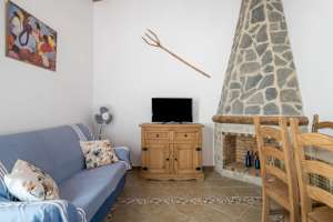 Apartamentos  con piscina compartida, WIFI y parking  - image 2