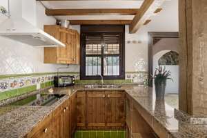 Apartamentos  con piscina compartida, WIFI y parking  - image 5