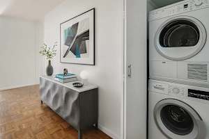 Photo #12 of River Villa | 17th-floor 4BR w/Doorman, Gym, Pool Photo #12 of River Villa | 17th-floor 4BR w/Doorman, Gym, Pool