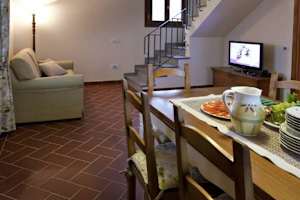 3 bedroom Tuscany apartment