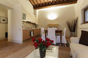 2 bedroom Foligno apartment rental