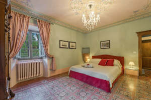 Arezzo villa rental