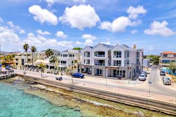 Las Dunas with stylish interior spectacular ocean views and a balcony on the cooling breeze
