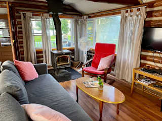 2-Bedroom Cottage #6 at Balsam Lake Villa — photograph 4