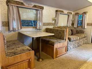 2-Bedroom RV Cottage #14 at Mill Lake Unique Cabins — photograph 3