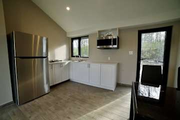 #2 Apt Willow Bay at Willow Bay — photograph 5