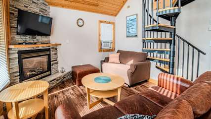 3-Bedroom Chalet #90 at Pier 100 — photograph 4