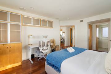 Bedroom 1, photo 1 of 5