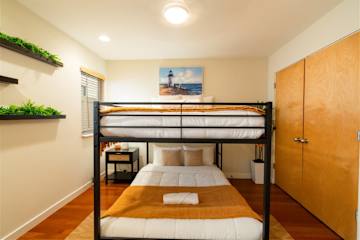 Bedroom 2, photo 1 of 4