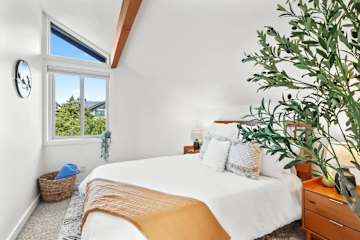 Bedroom 2, photo 1 of 2