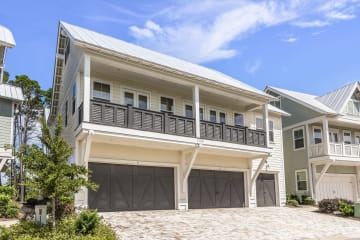 Beautiful Cottage Style Exterior