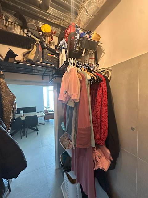 Image 26 of 28