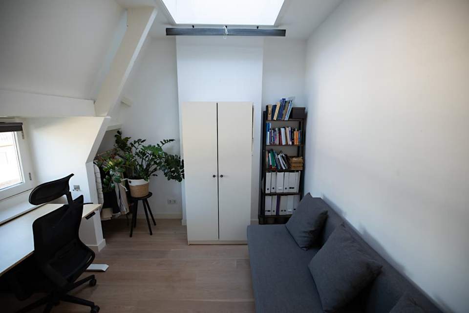 Image 19 of 30