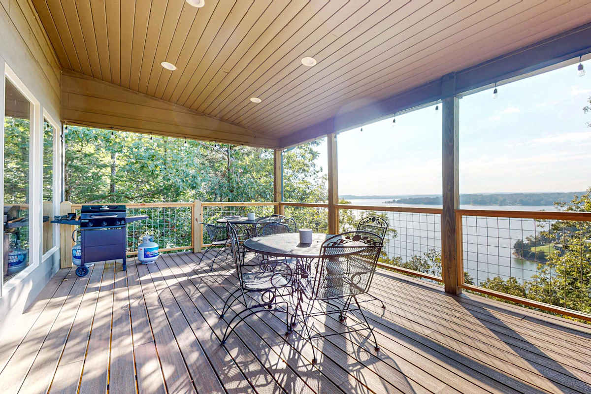 Skyview Lake Retreat photo 1