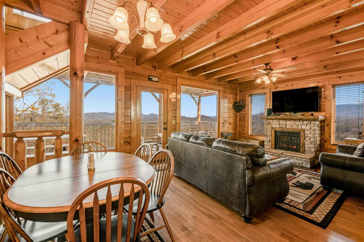 Legacy Mountain Resort – Bearly Believable photo 1