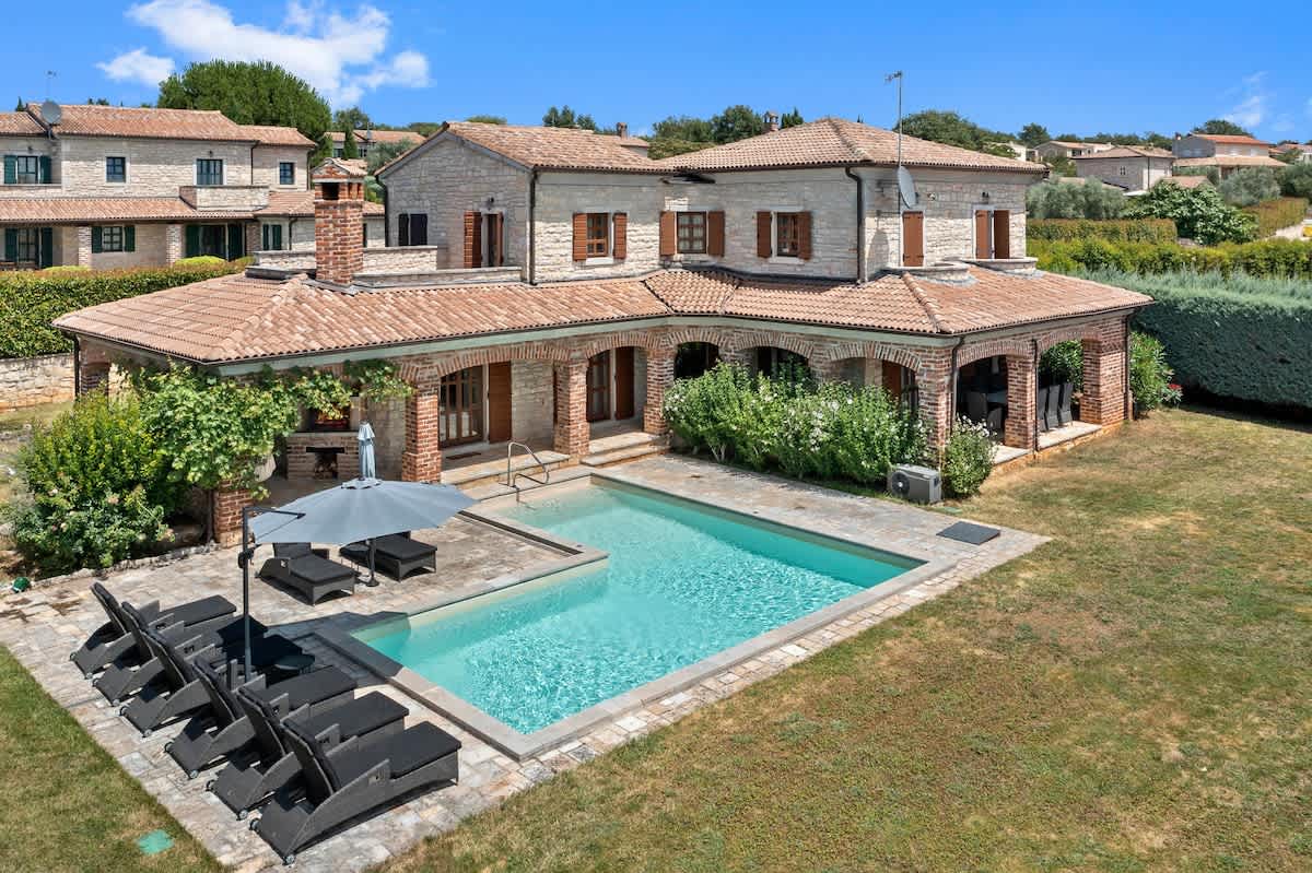Villa Leoleni with heated pool I Istria Villas