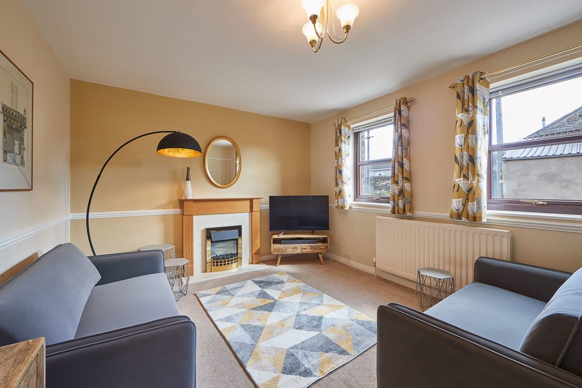 Wood Street Cottage – photo 1