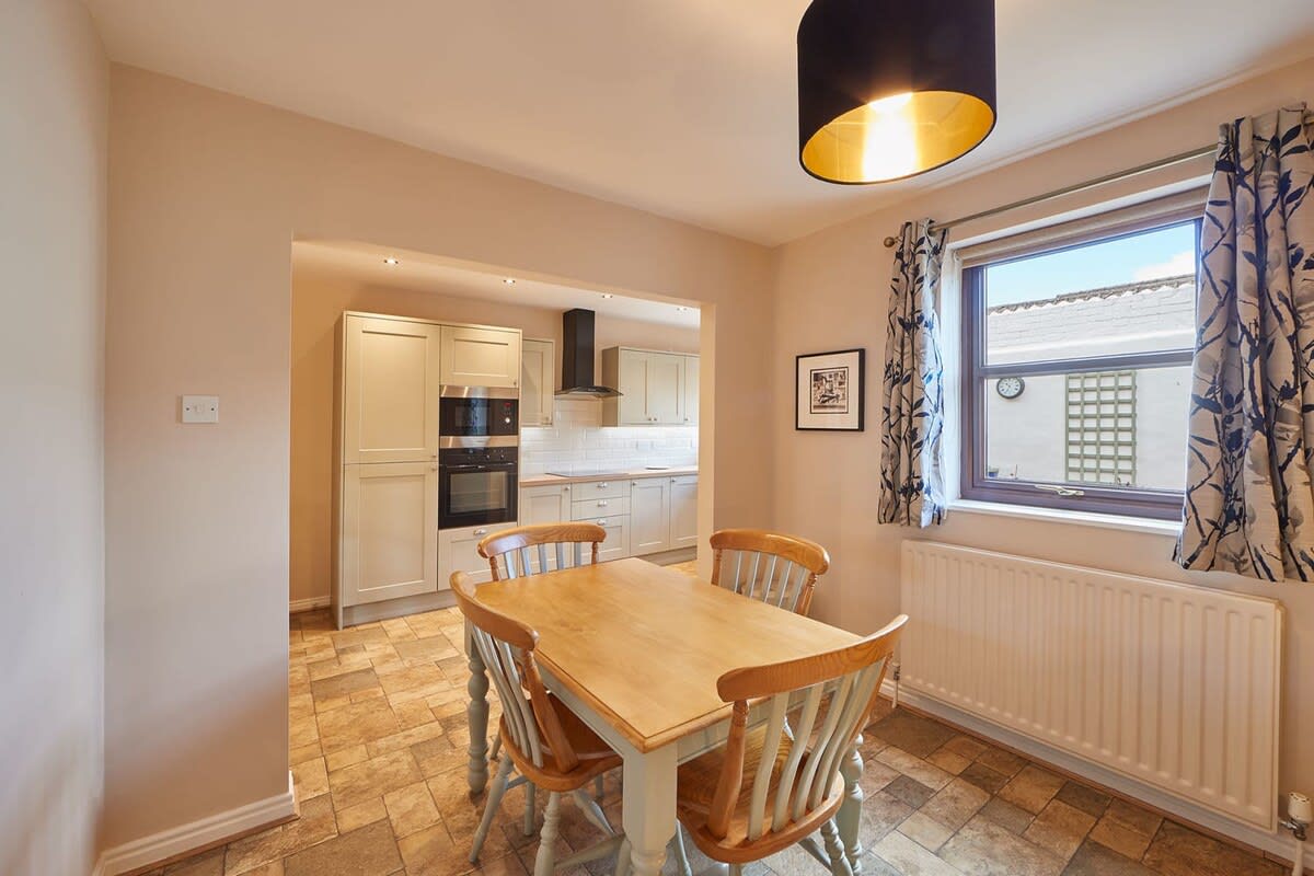 Wood Street Cottage – photo 8