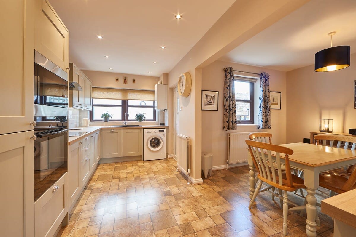 Wood Street Cottage – photo 9