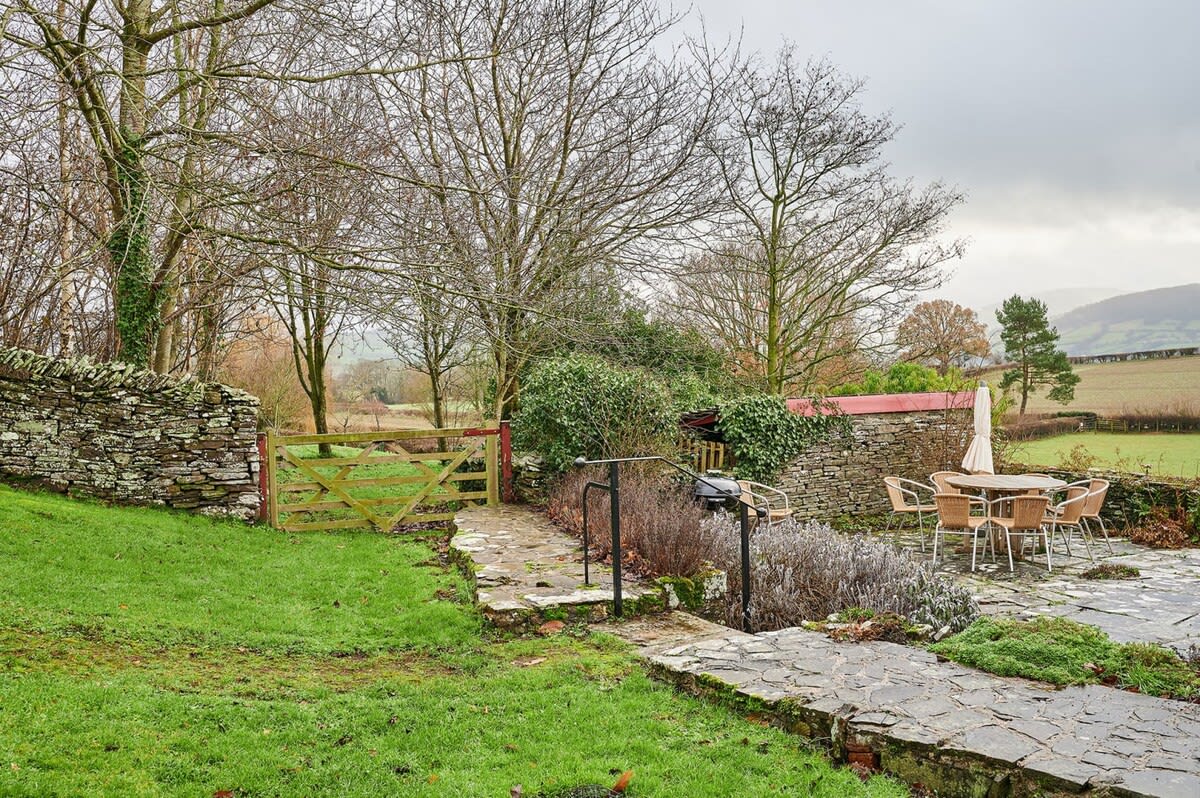 Penrheol Farmhouse – photo 19