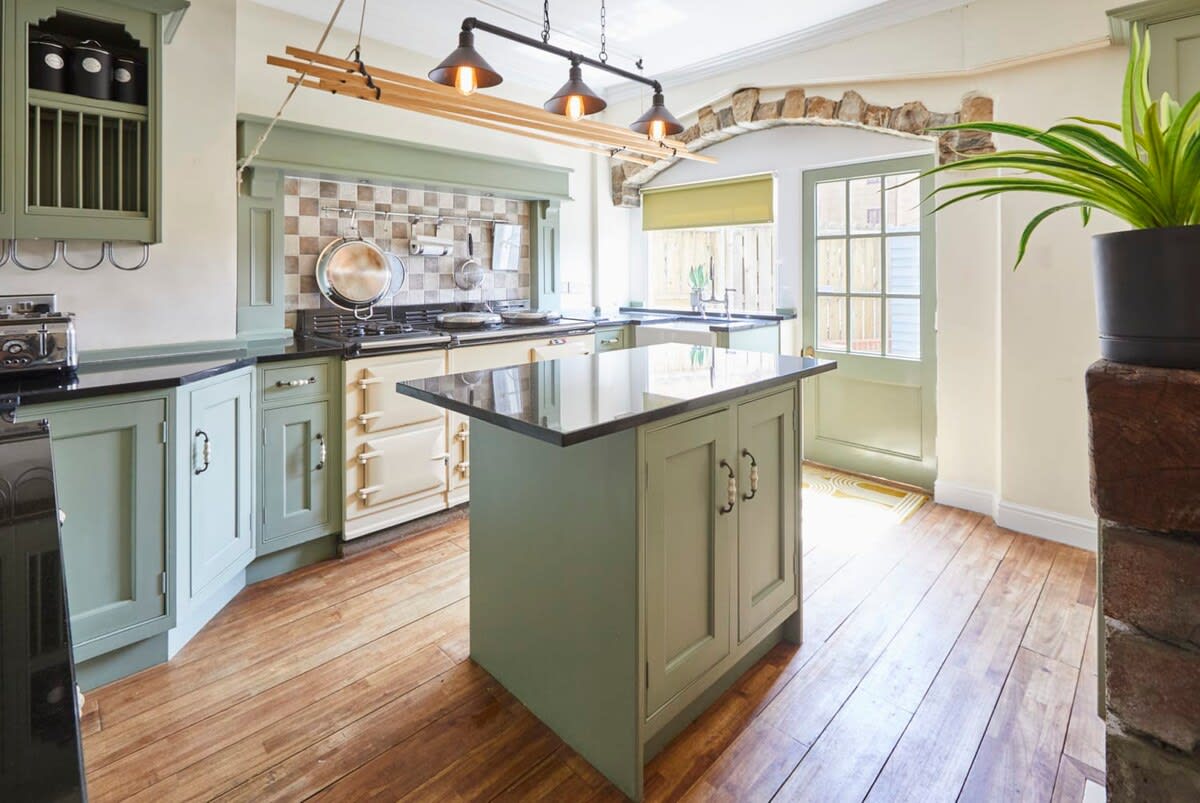 Beckside – photo 1