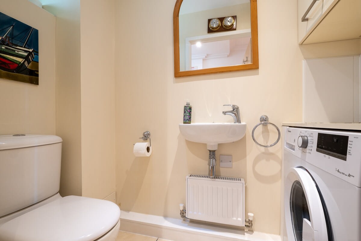Kingscote Townhouse – photo 12