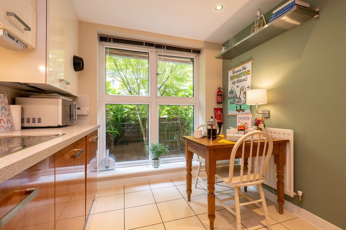 Kingscote Townhouse – photo 9