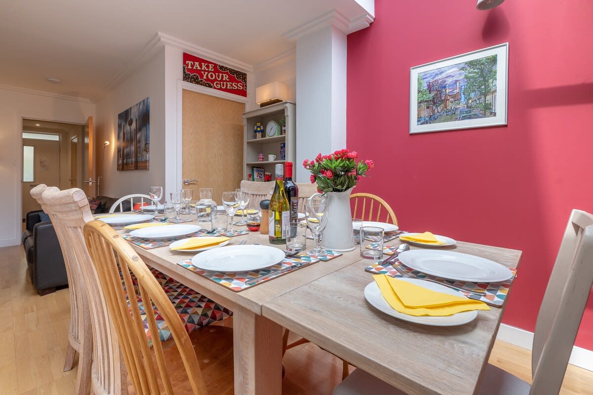 Kingscote Townhouse – photo 11
