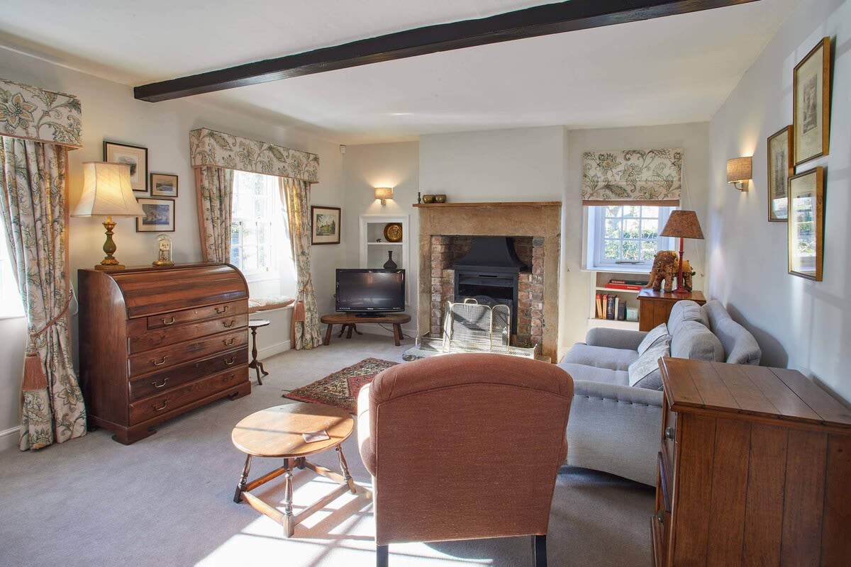 Tithe Cottage – photo 1