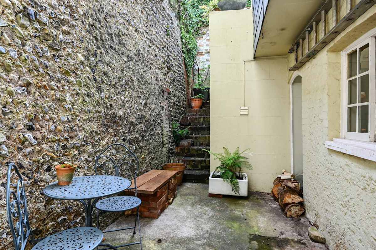 Hanover Rest – photo 17