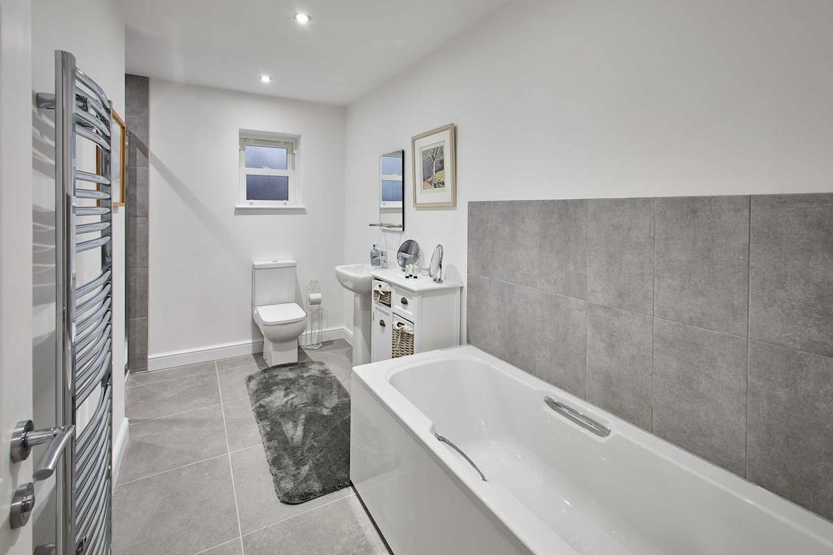 Blayshaw House – photo 12