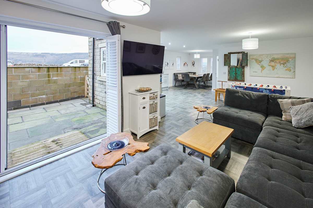 Blayshaw House – photo 2