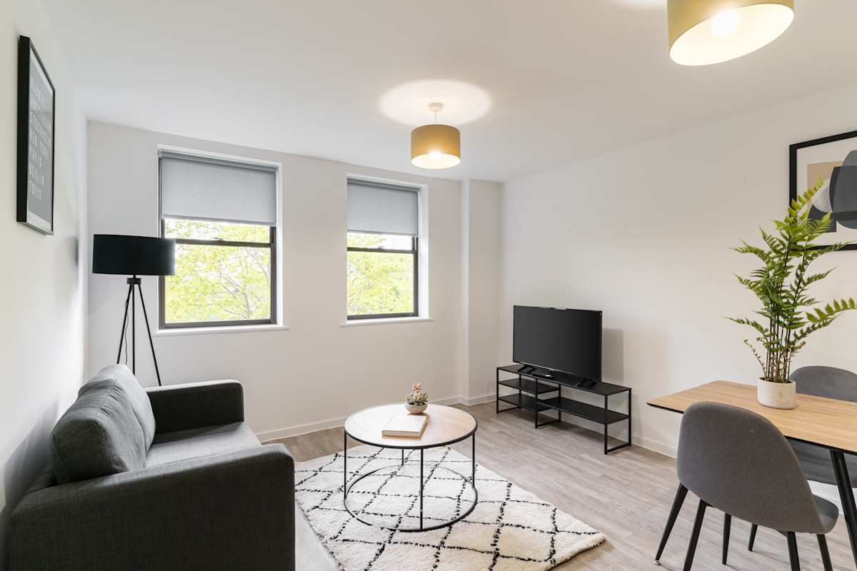 36 Waterside Place – photo 3