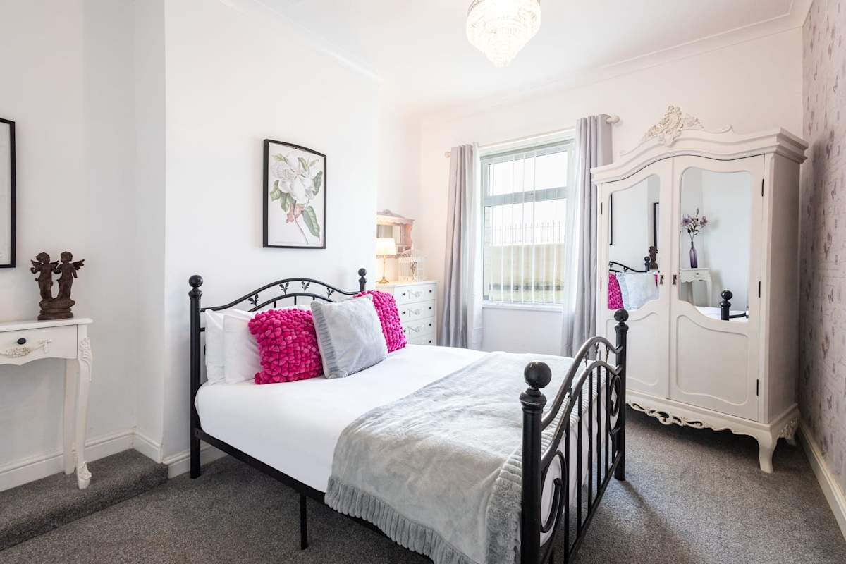 Regency Mansions Apartment – photo 17
