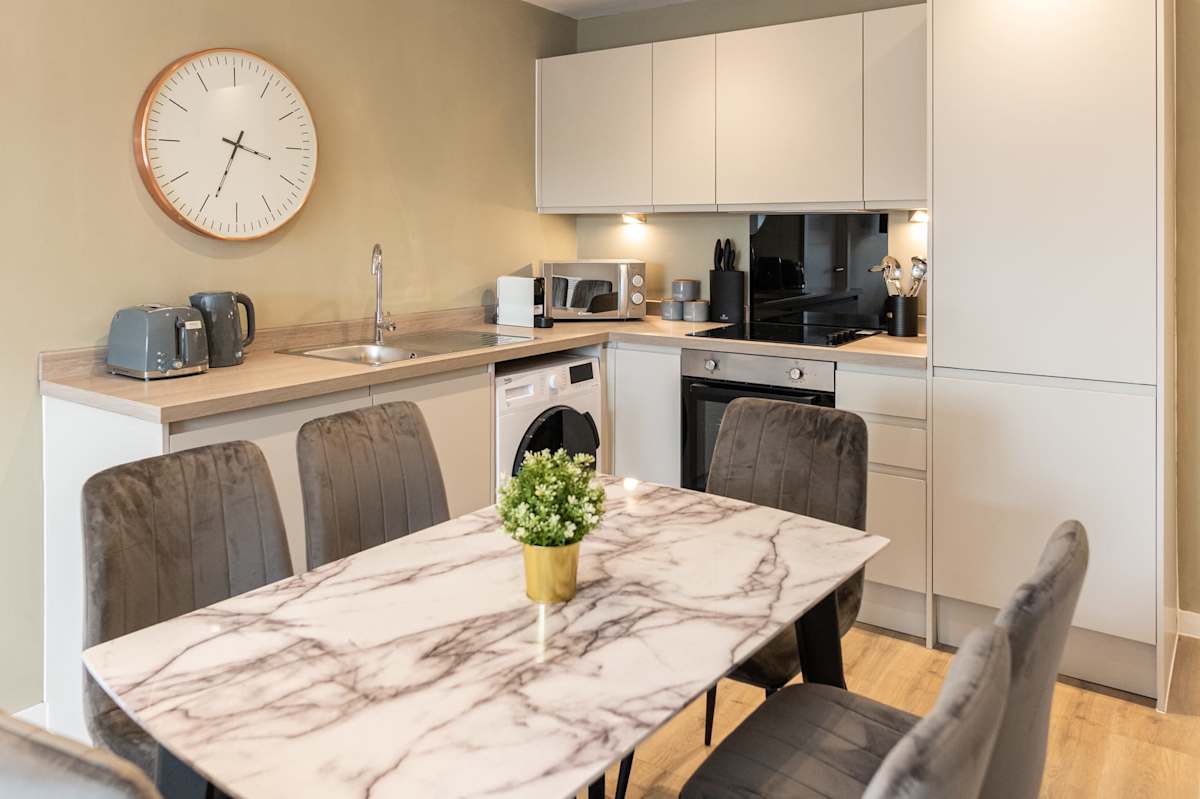 Richmond Place Apartment G – photo 5