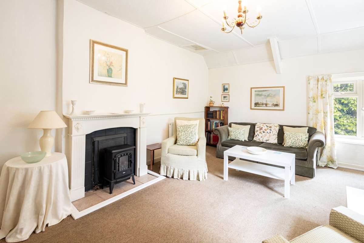 Upper Lodge – photo 16