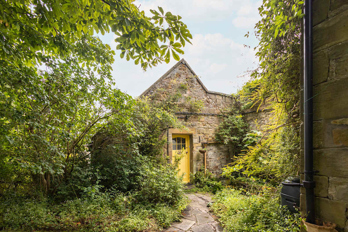 Upper Lodge – photo 18
